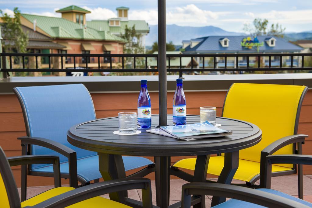 Margaritaville Island Hotel Pigeon Forge Exteriör bild